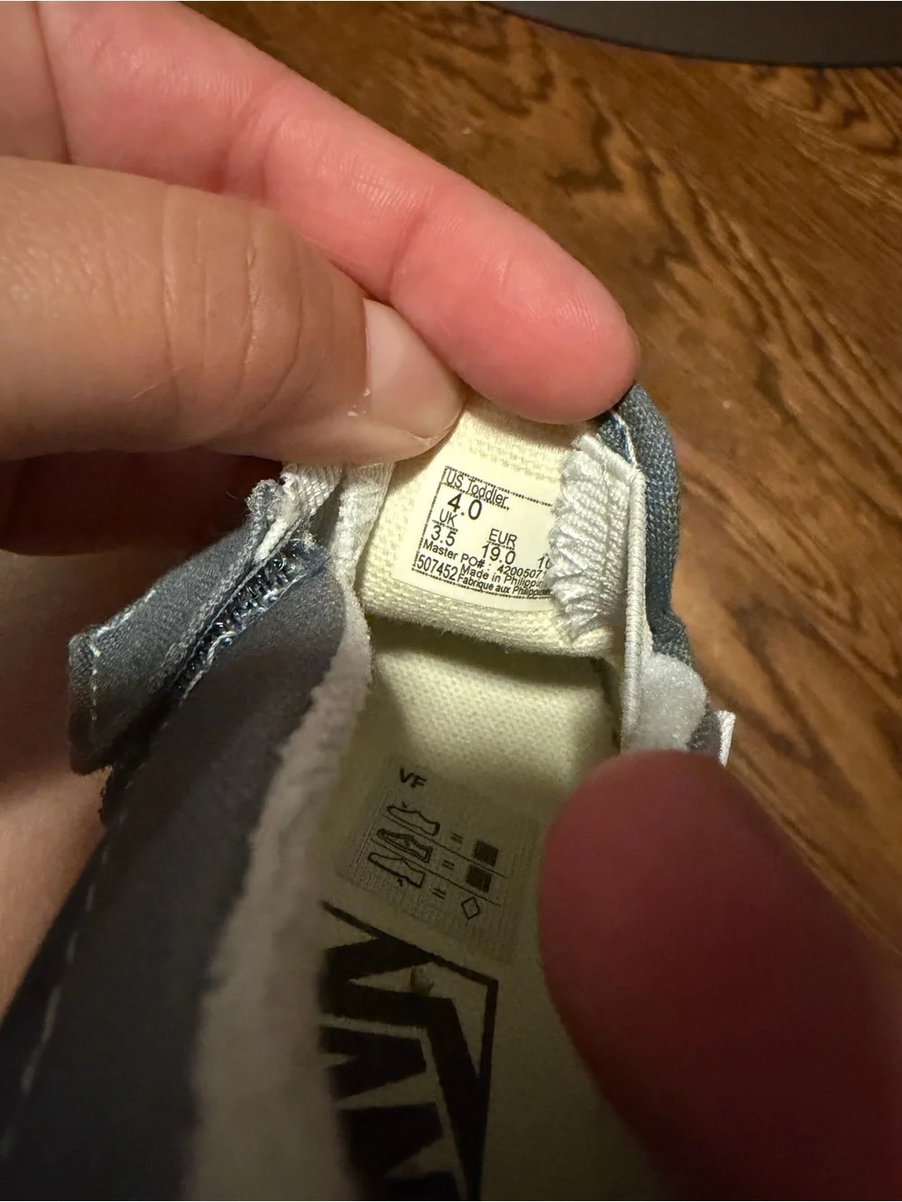 Vans- Kids Slip-On Checkerboard Canvas Shoes in Gray and White size 4 Toddler
